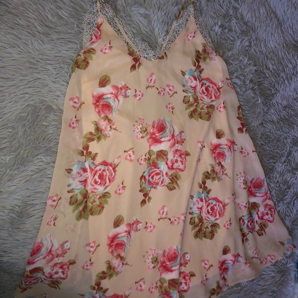 Lulu’s Nude Rose Floral Dress